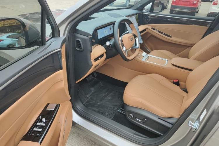 Used Geely Galaxy L7 2025 EM-i 115km Exploration+ Edition Driver Seat