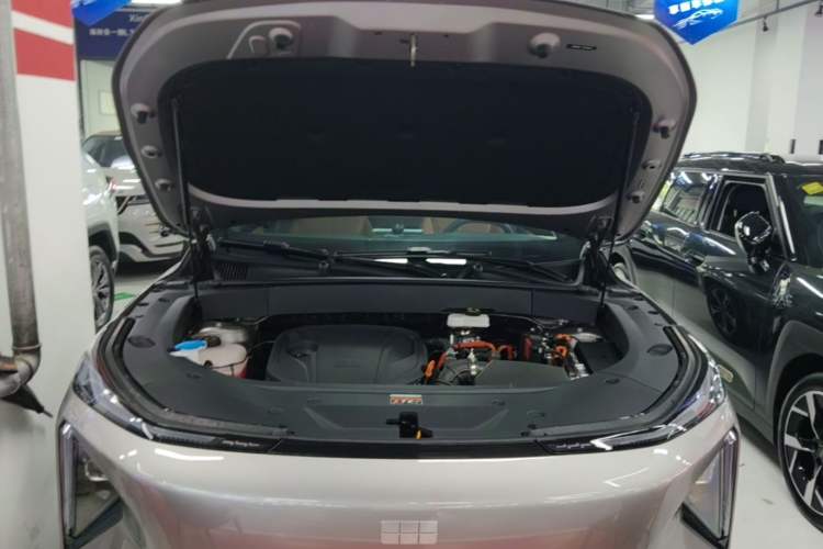 Used Geely Galaxy L7 2025 EM-i 115km Exploration Edition Engine Bay