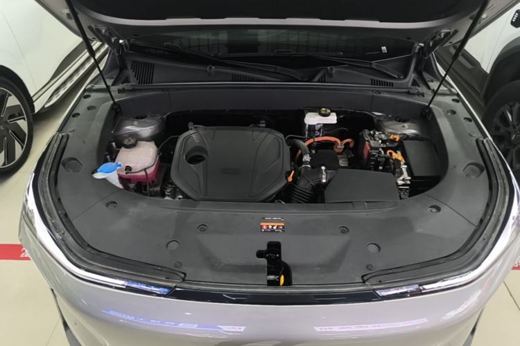Used Geely Galaxy L7 2025 EM-i 115km Long-Range Version Engine Bay