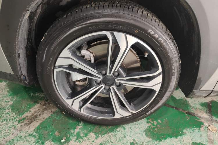 Used Geely Galaxy L7 2025 EM-i 115km Exploration+ Edition Exterior 4