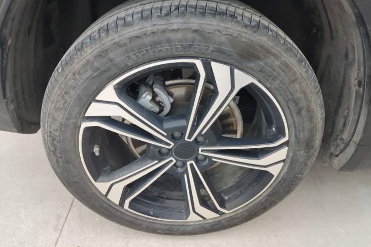 Used Geely Galaxy L7 2025 EM-i 115km Exploration+ Edition Exterior 5