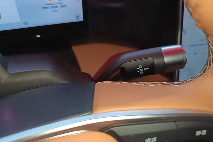 Used Geely Galaxy L7 2025 3DHT 115km Starship Edition Gear Lever