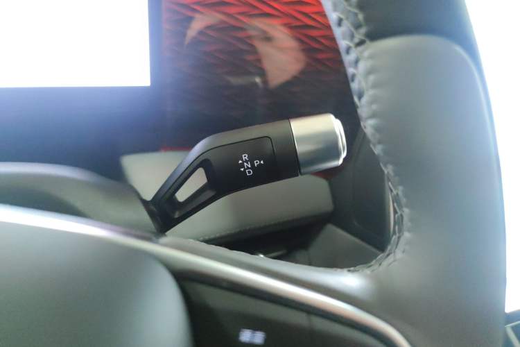 Used Geely Galaxy L7 2025 EM-i 115km Exploration+ Edition Gear Lever