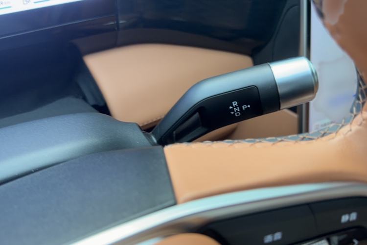 Used Geely Galaxy L7 2025 EM-i 115km Exploration+ Edition Gear Lever