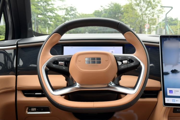 Used Geely Galaxy L7 2025 EM-i 115km Exploration+ Edition Interior 1