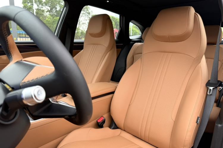 Used Geely Galaxy L7 2025 EM-i 115km Exploration+ Edition Interior 4