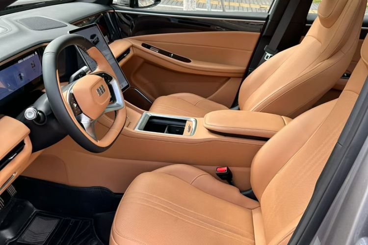 Used Geely Galaxy L7 2025 EM-i 115km Exploration+ Edition Interior 4
