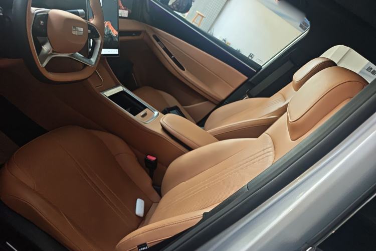 Used Geely Galaxy L7 2025 EM-i 115km Exploration+ Edition Left Front Seat