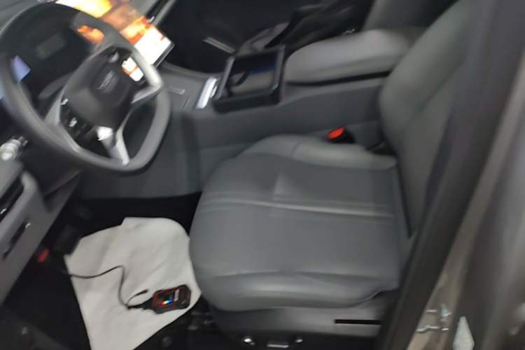 Used Geely Galaxy L7 2025 EM-i 115km Exploration+ Edition Left Front Seat