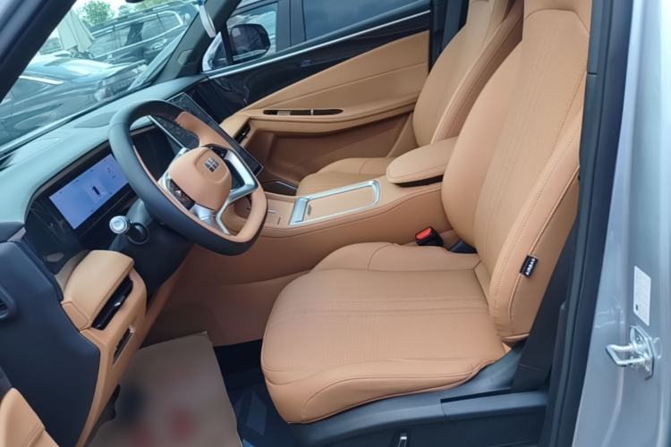 Used Geely Galaxy L7 2025 EM-i 115km Exploration+ Edition Left Front Seat