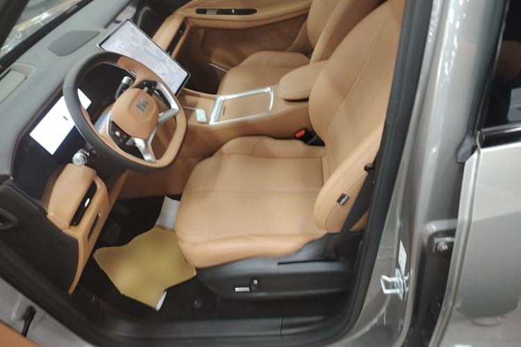 Used Geely Galaxy L7 2025 EM-i 115km Long-Range Version Left Front Seat