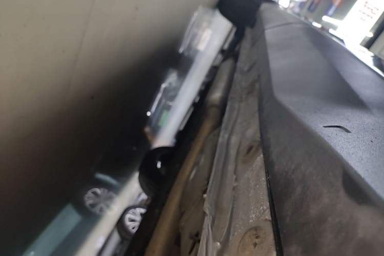 Used Geely Galaxy L7 2025 EM-i 115km Exploration+ Edition Left Side Sill