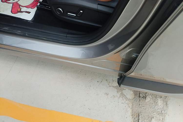 Used Geely Galaxy L7 2025 EM-i 115km Exploration+ Edition Left Side Sill