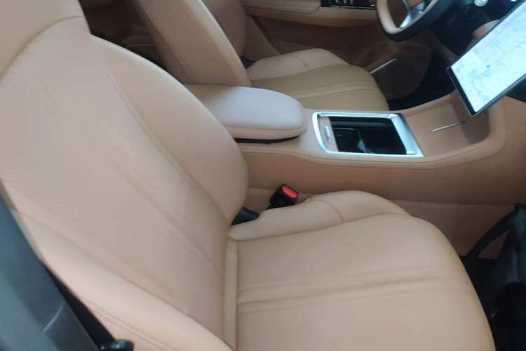 Used Geely Galaxy L7 2025 EM-i 115km Long-Range Version Right Front Seat