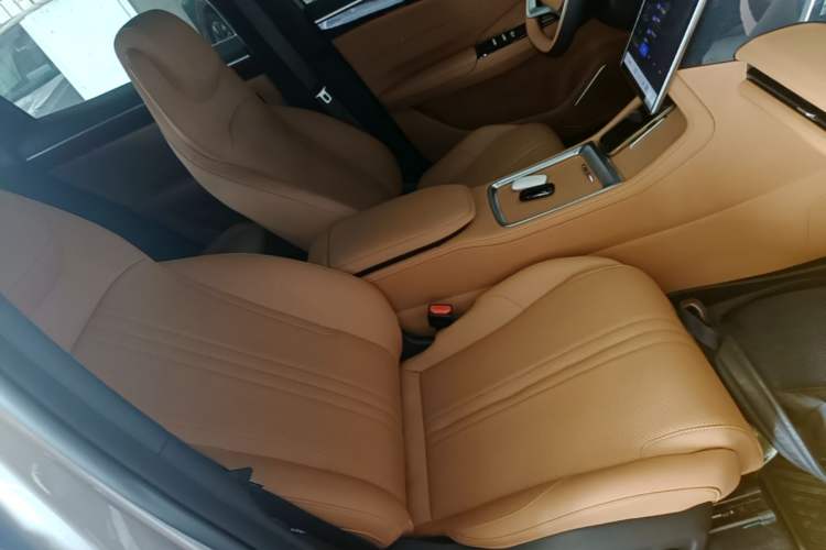 Used Geely Galaxy L7 2025 EM-i 115km Exploration+ Edition Right Front Seat