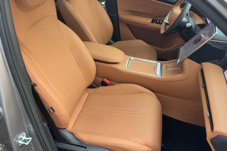 Used Geely Galaxy L7 2025 EM-i 115km Exploration+ Edition Right Front Seat