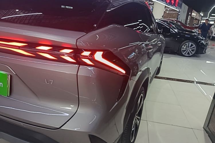 Used Geely Galaxy L7 2025 EM-i 115km Exploration Edition Right Rear Taillight