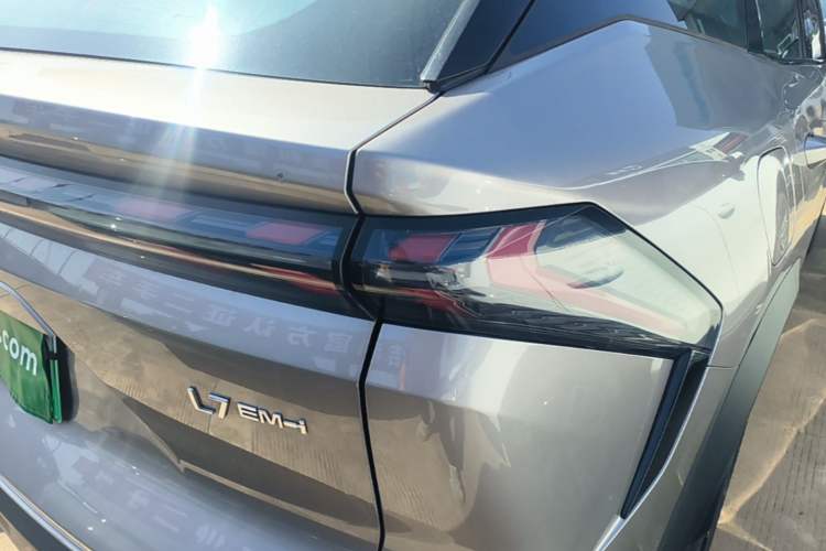 Used Geely Galaxy L7 2025 EM-i 115km Exploration+ Edition Right Rear Taillight