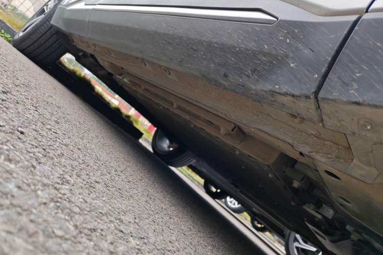 Used Geely Galaxy L7 2025 EM-i 115km Exploration+ Edition Right Side Sill