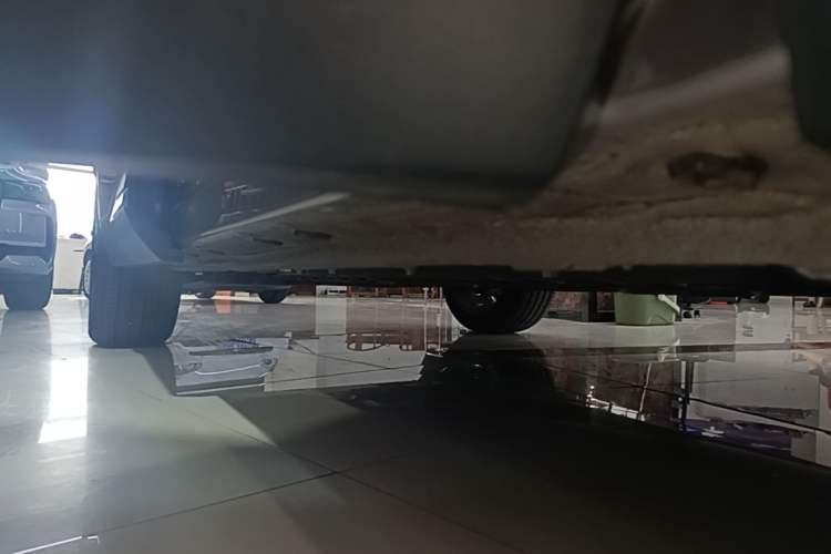 Used Geely Galaxy L7 2025 EM-i 115km Exploration Edition Right Side Sill