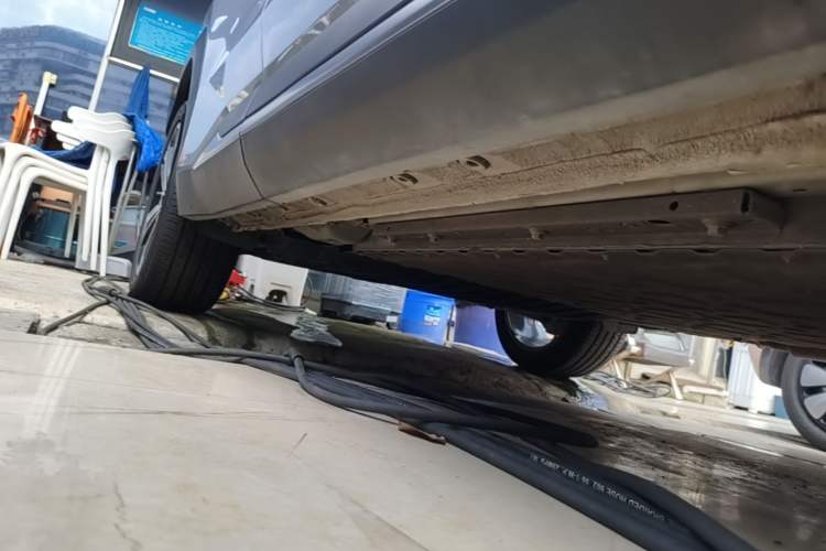 Used Geely Galaxy L7 2025 EM-i 115km Exploration+ Edition Right Side Sill