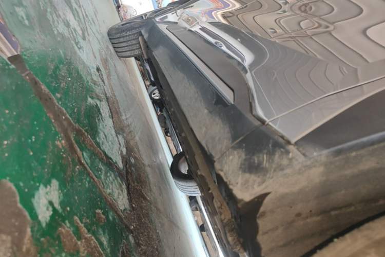 Used Geely Galaxy L7 2025 EM-i 115km Exploration+ Edition Right Side Sill