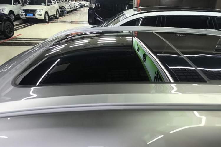 Used Geely Galaxy L7 2025 EM-i 115km Long-Range Version Roof