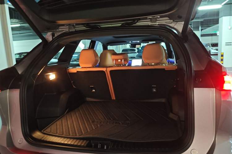 Used Geely Galaxy L7 2025 EM-i 115km Exploration+ Edition Trunk
