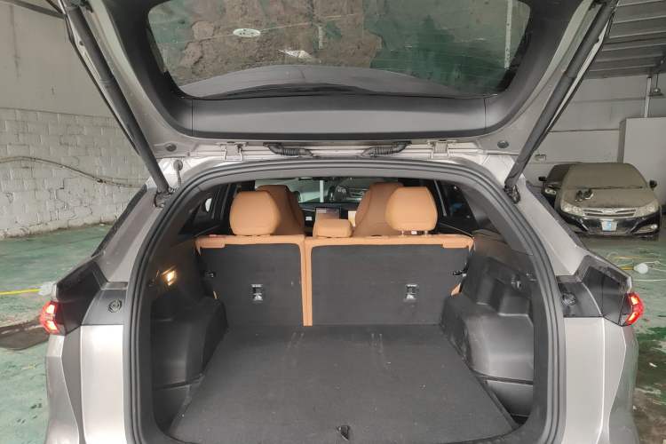 Used Geely Galaxy L7 2025 EM-i 115km Exploration+ Edition Trunk