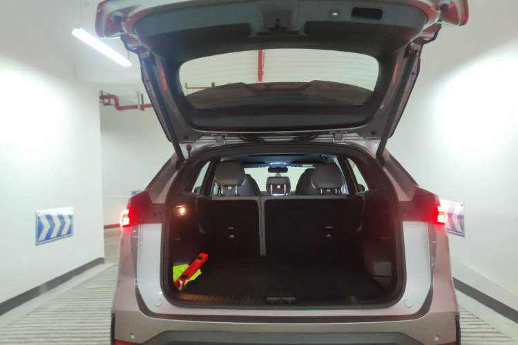 Used Geely Galaxy L7 2025 EM-i 115km Exploration+ Edition Trunk