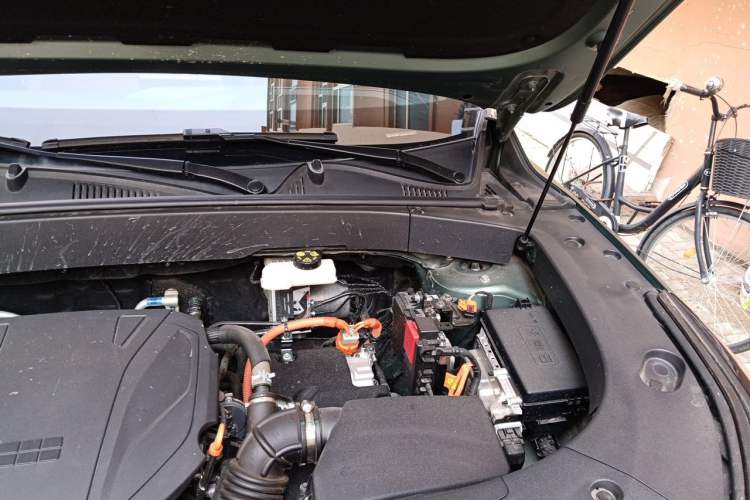 Used Geely Galaxy L7 2025 EM-i 115km Exploration Edition Engine Bay Left