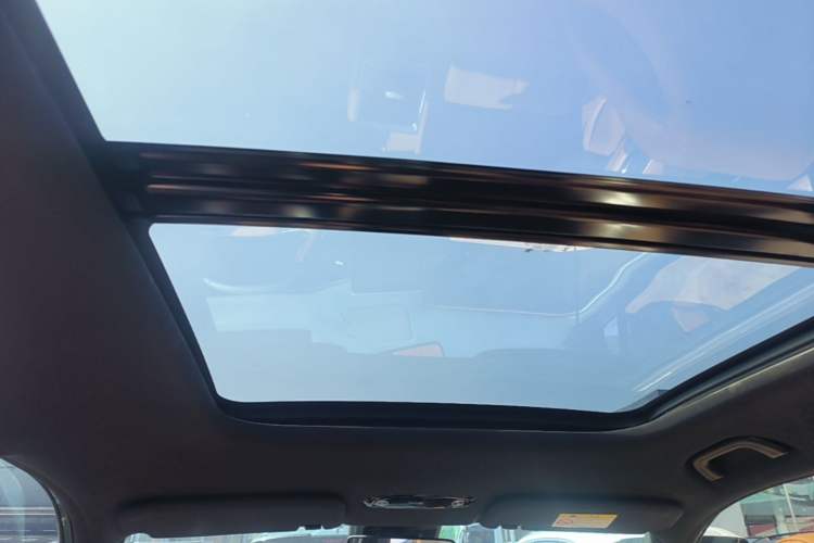 Used Geely Galaxy L7 2025 EM-i 115km Exploration+ Edition Headliner