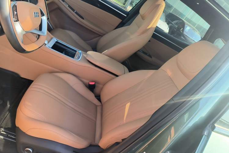 Used Geely Galaxy L7 2025 EM-i 115km Exploration+ Edition Left Front Seat