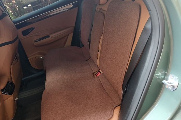 Used Geely Galaxy L7 2025 EM-i 115km Exploration Edition Left Rear Seat