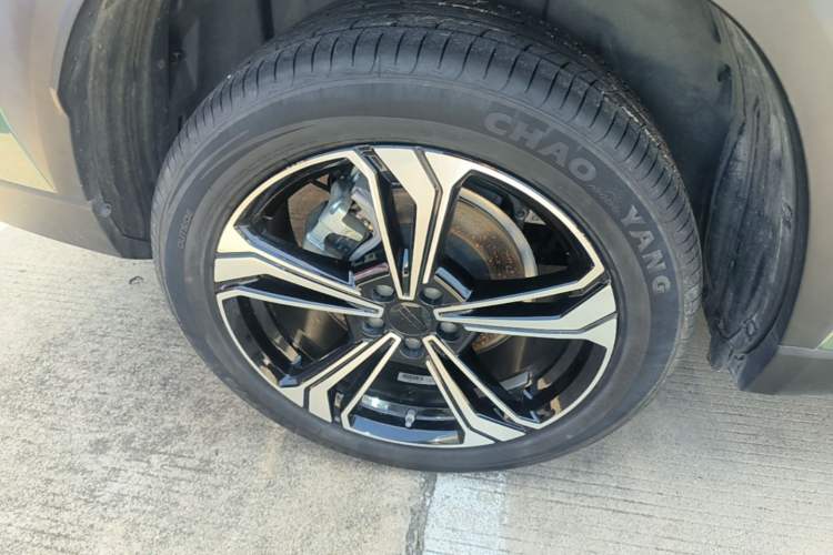 Used Geely Galaxy L7 2025 EM-i 115km Exploration+ Edition Right Rear Wheel Hub