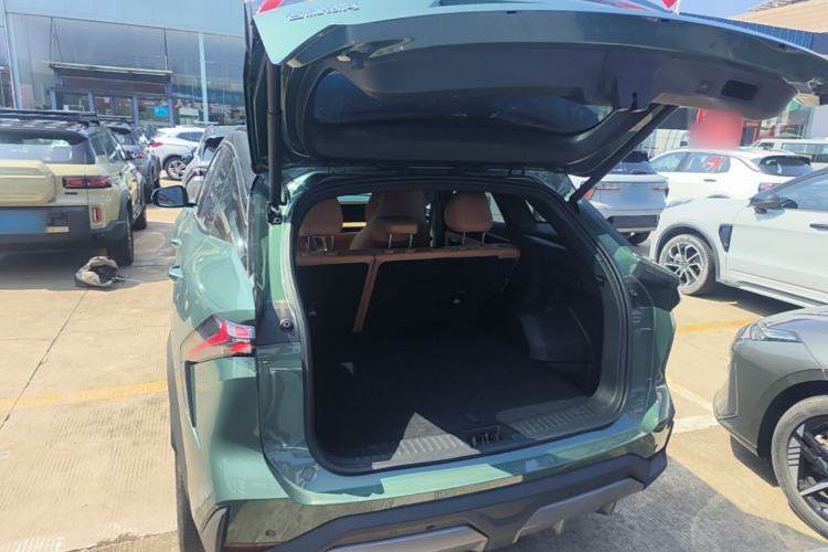 Used Geely Galaxy L7 2025 EM-i 115km Exploration+ Edition Trunk