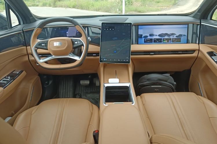 Used Geely Galaxy L7 2025 EM-i 115km Exploration+ Edition Center Console