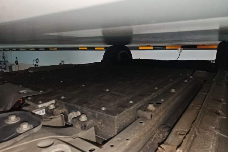 Used Geely Galaxy L7 2025 EM-i 115km Long-Range Version Chassis Front Right