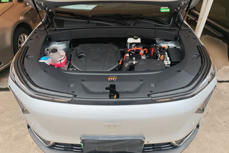 Used Geely Galaxy L7 2025 EM-i 115km Long-Range Version Engine Bay