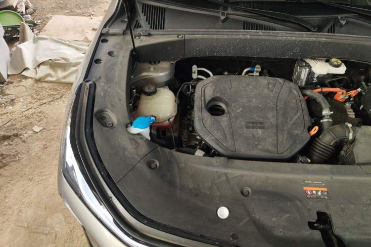 Used Geely Galaxy L7 2025 EM-i 115km Exploration Edition Engine Bay Right