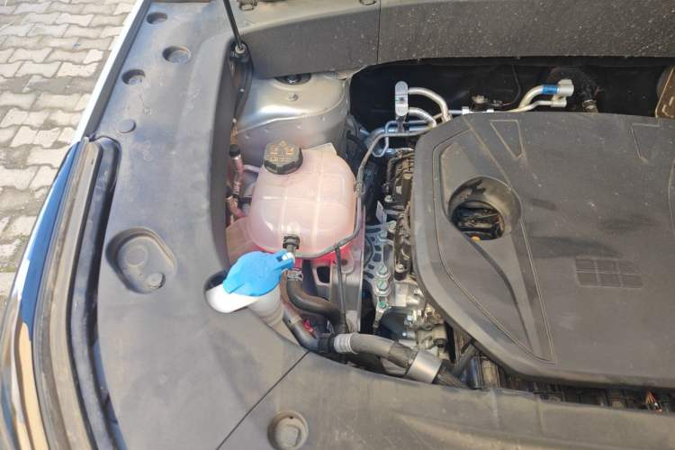 Used Geely Galaxy L7 2025 EM-i 115km Exploration Edition Engine Bay Right