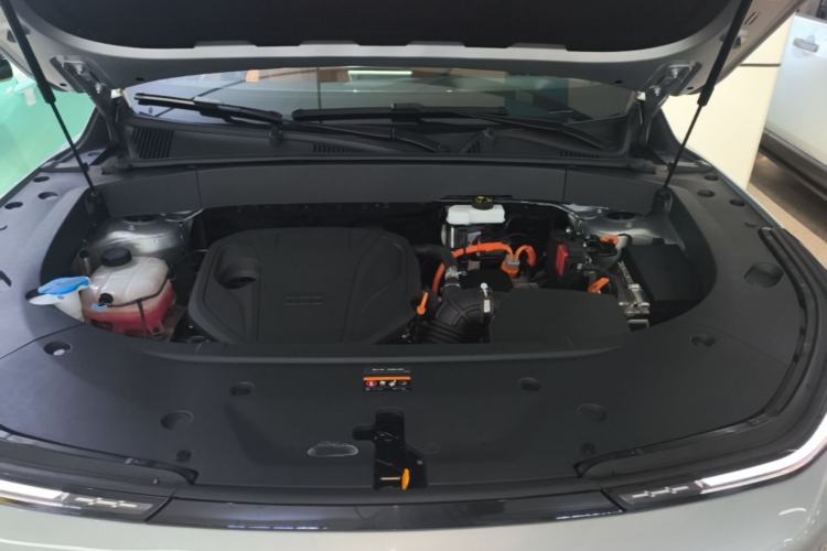 Used Geely Galaxy L7 2025 EM-i 115km Exploration+ Edition Engine Bay