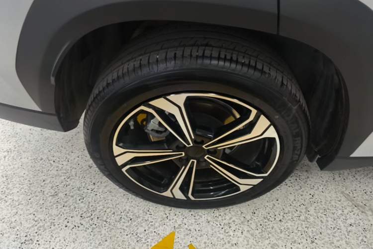 Used Geely Galaxy L7 2025 EM-i 115km Exploration+ Edition Exterior 3