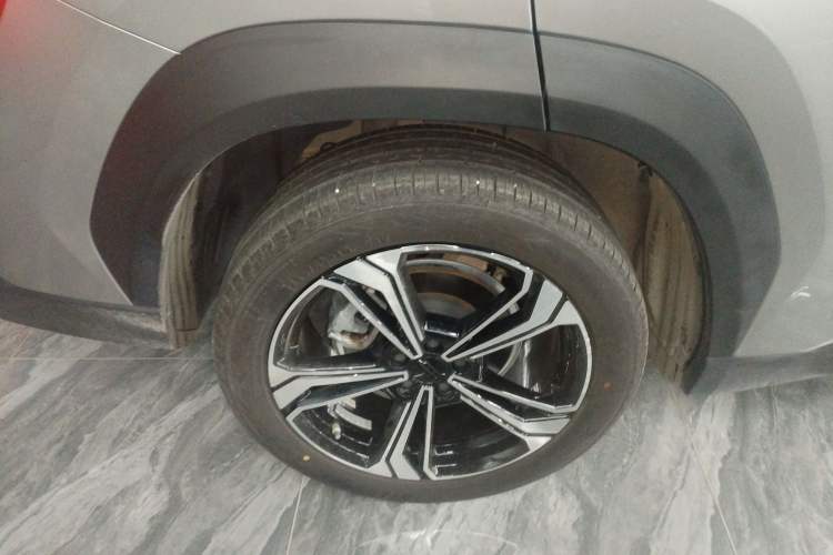 Used Geely Galaxy L7 2025 EM-i 115km Exploration+ Edition Exterior 5