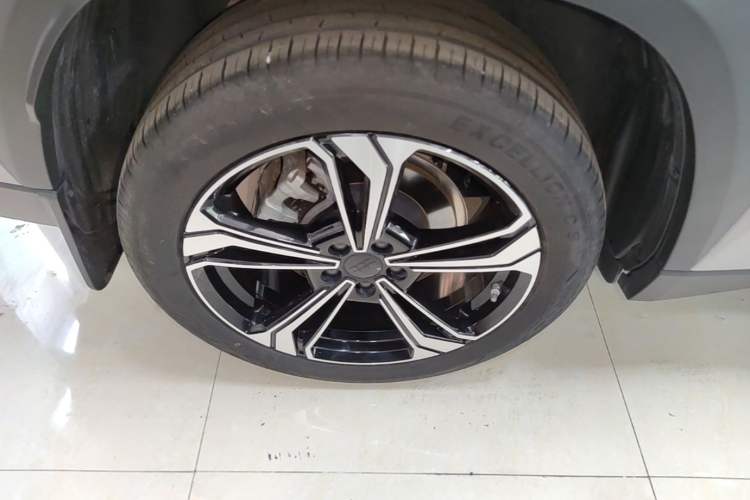 Used Geely Galaxy L7 2025 EM-i 115km Exploration+ Edition Exterior 5