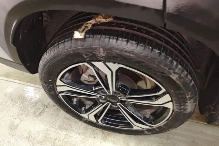 Used Geely Galaxy L7 2025 EM-i 115km Exploration+ Edition Exterior 5