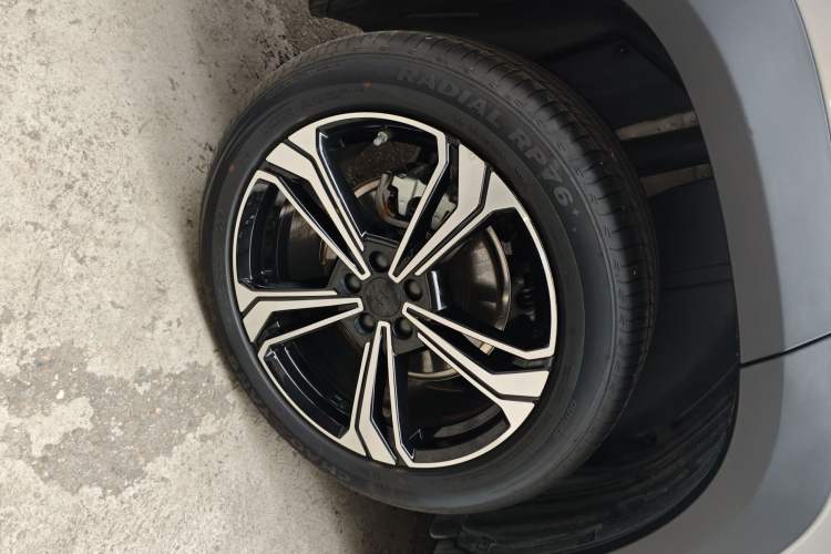 Used Geely Galaxy L7 2025 EM-i 115km Exploration+ Edition Exterior 5