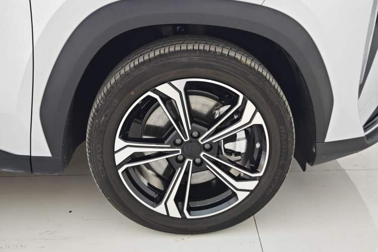 Used Geely Galaxy L7 2025 EM-i 115km Exploration+ Edition Exterior 9