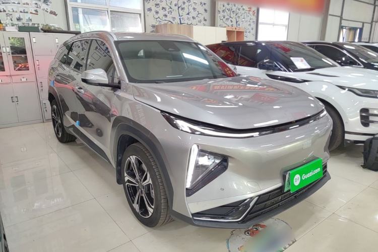 Used Geely Galaxy L7 2025 EM-i 115km Exploration+ Edition Front Right 45 Deg