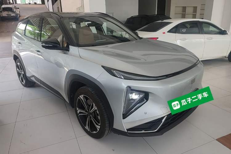 Used Geely Galaxy L7 2025 EM-i 115km Exploration+ Edition Front Right 45 Deg